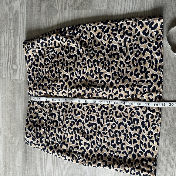 Talbots Leopard Print Women's Fitted Skirt 10 Petite - Picture 10 of 10